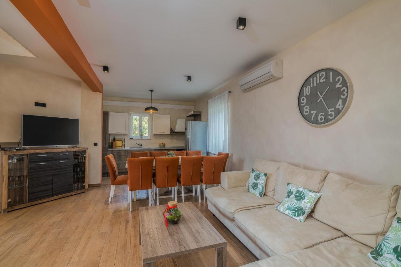 Villa Augusta Malinska Ngoại thất bức ảnh